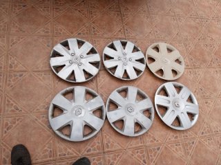 Tapacubos Renault Llanta 15 . Precio es por UNIDAD