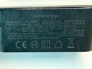 UGREEN cargador 65W y cables USB-C