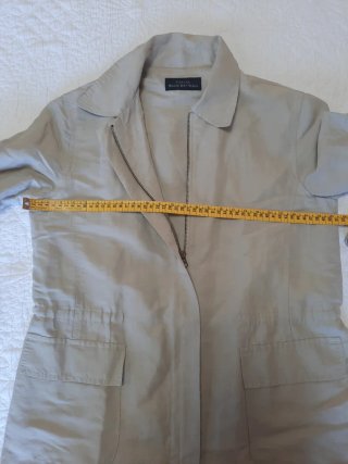Gabardina corta beige