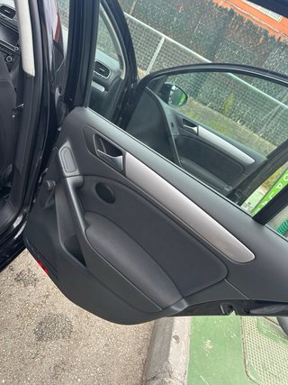 Volkswagen Golf VI