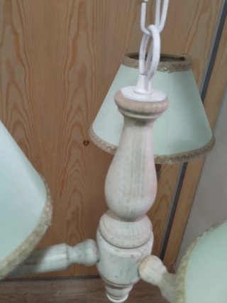 Lámpara de madera tono verde vintage