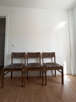SILLAS VINTAGE DE MADERA MACIZA – 20€/ud