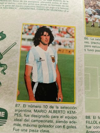 Álbum Fútbol en Acción Danone 1982. Pelé.