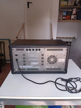 Mixer autoamplificato Phonic 620 Plus
