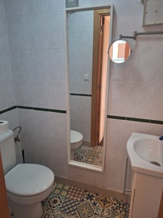 Se alquila habitación