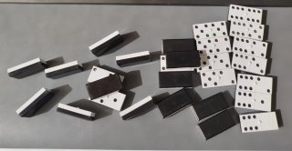 Juego de Dominó con Caja