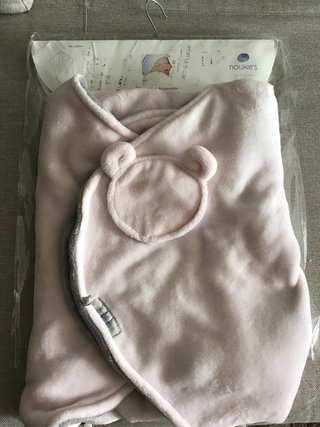 Manta paseo bebé Noukie's rosa y gris
