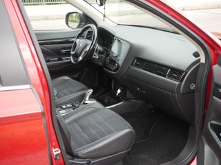 Mitsubishi Outlander 4wd PHEV Kaiteki 2017