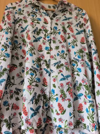 Camisa estampada pájaros y flores Talla M
