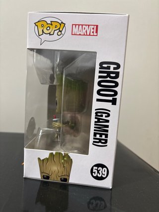 Funko Pop Groot Gamer + Llavero Marvel