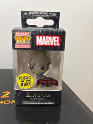 Funko Pop Groot Gamer + Llavero Marvel