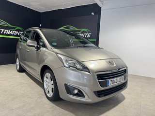 Peugeot 5008 2015