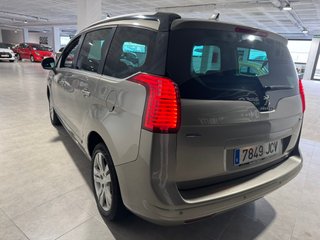 Peugeot 5008 2015