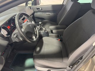Peugeot 5008 2015