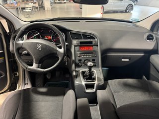 Peugeot 5008 2015