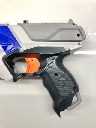 Nerf Strongarm N-Strike Elite + Dardos