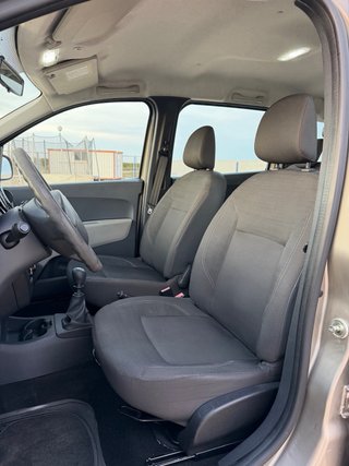 Dacia Lodgy 2012