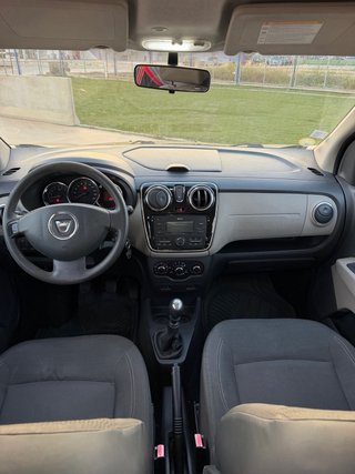 Dacia Lodgy 2012