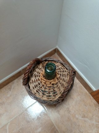 Garrafa Viresa con cestería
