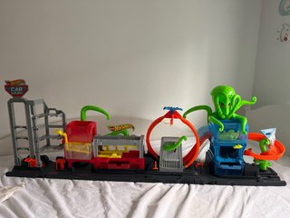 Pista Hot Wheels Car Wash Octopus