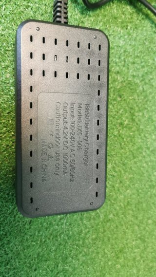 4 Batterie Ricaricabili 9900mAh 3.7V