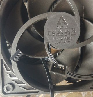 3 Ventiladores Arctic 12cm