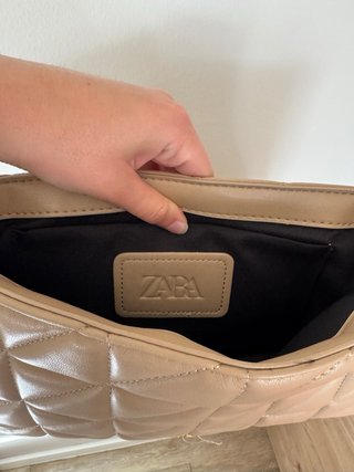 Bolso Zara acolchado cadena dorada