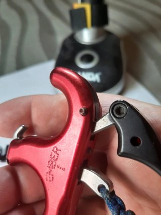Disparador Ember 1 Rojo para Arco