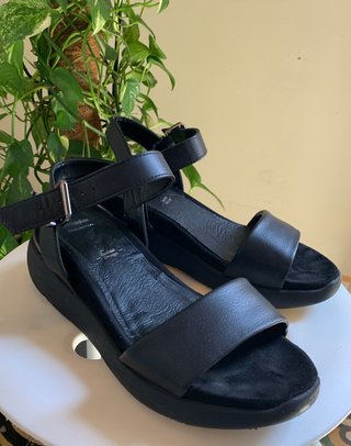 Sandali Bata beige e nero ,donna
