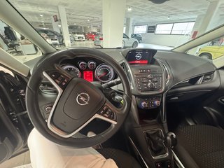 Opel Zafira Tourer 2015