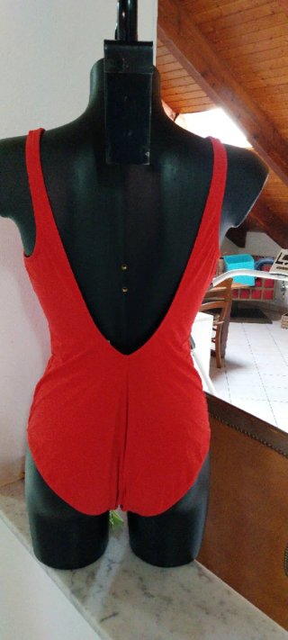 Costume da bagno intero rosso e rosa