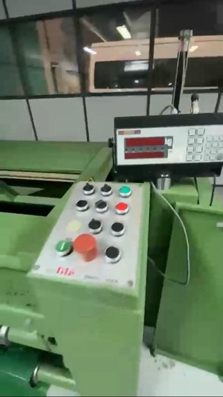 Máquina embolsadora de tejido