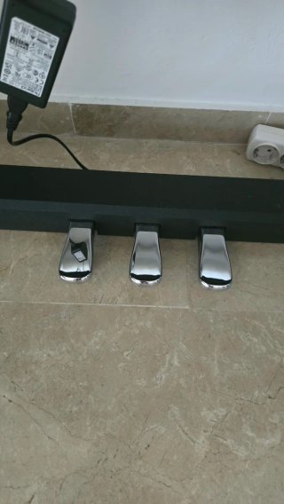 Piano Roland Negro F107