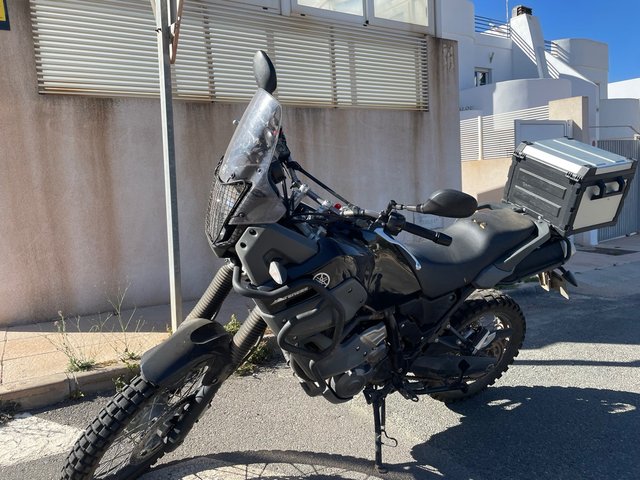 Yamaha XT 660Z Tenere Negra