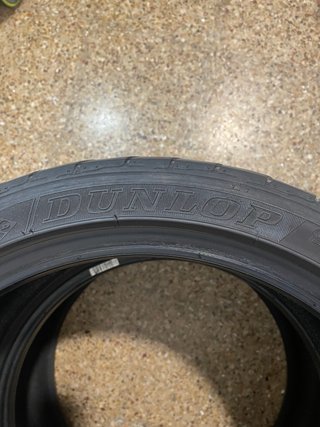 Neumáticos de coche Dunlop  215/40 R17