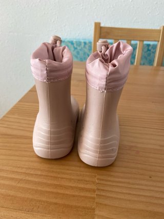 Botas de agua rosas para niña