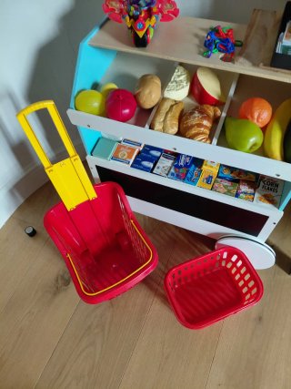 Supermercado de juguete con accesorios