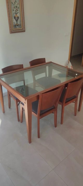 Mesa Comedor Madera y Cristal + 4 Sillas
