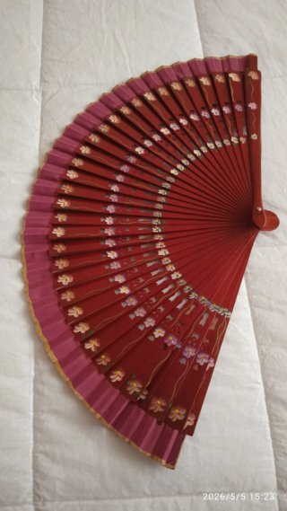 Lote de 3 abanicos decorados