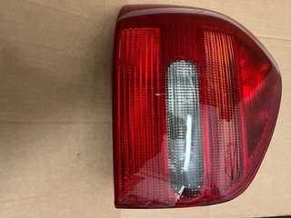 Piloto trasero derecho Audi A3 8L,  nuevo