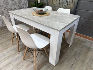 Mesa Comedor Madera + 4 Sillas Plástico