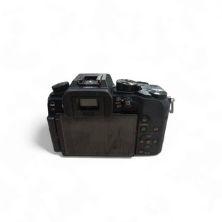 CAMARA MIRRORLESS PANASONIC LUMIX DMC-G7 +14-42MM HD +3 BATERIAS +CAJA