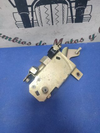 Cerradura Puerta Delantera Derecha Seat 600 N