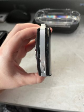 Sony PSP 3000 con cargador y funda
