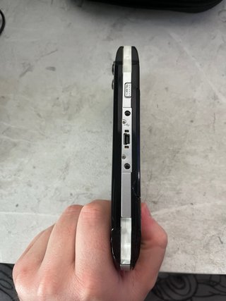 Sony PSP 3000 con cargador y funda