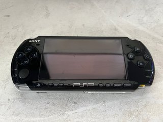 Sony PSP 3000 con cargador y funda