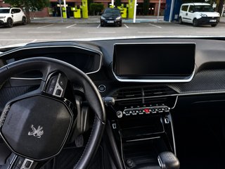 Peugeot 2008 2021