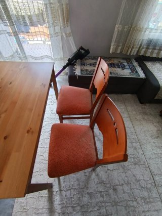 Mesa comedor y 4 sillas madera