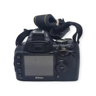 CAMARA DIGITAL NIKON D40 + OBJETIVO DX 18-55 + 1 BATERIA + CARGADOR + FUNDA