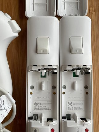 2 Mandos Wii + 1 Nunchuk Nintendo